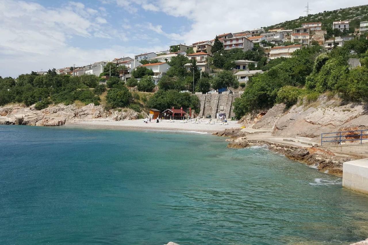 Beachfront Studio Apartment Vintage In Senj Senj  Exteriör bild