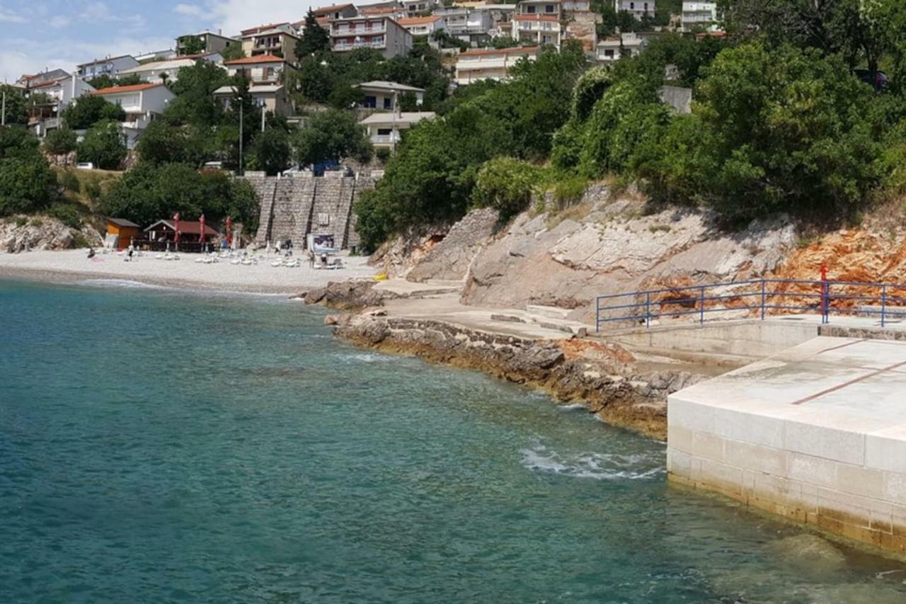 Beachfront Studio Apartment Vintage In Senj Senj  Exteriör bild